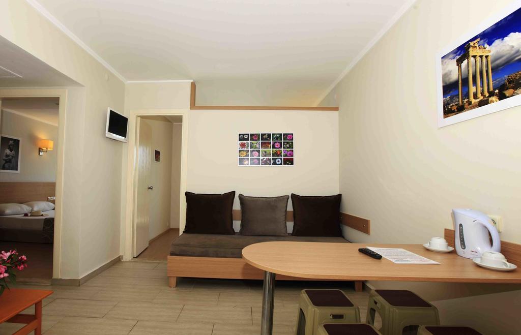 Sun City Apartments & Hotel Σιντέ Εξωτερικό φωτογραφία